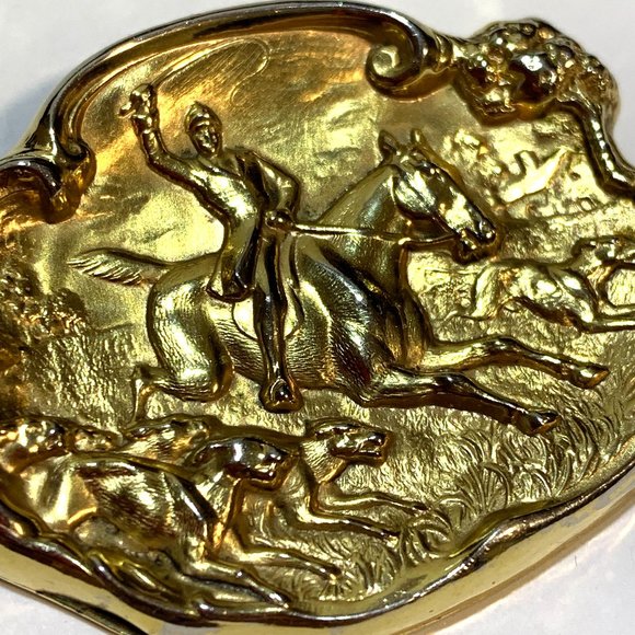 💝Vintage Hunting Scene Brooch Pin - Picture 3 of 5